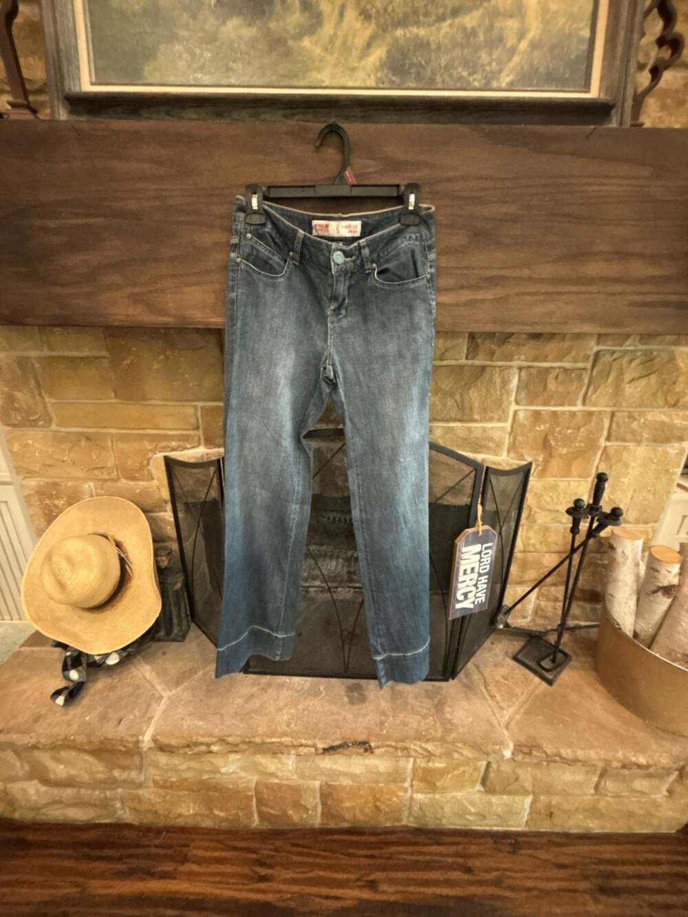 Mossimo Supply Co. Women's Low Rise Wide Leg Jeans Size 5